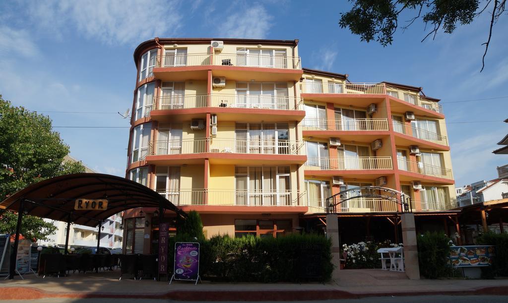 Ryor Hotel Солнечный берег Экстерьер фото