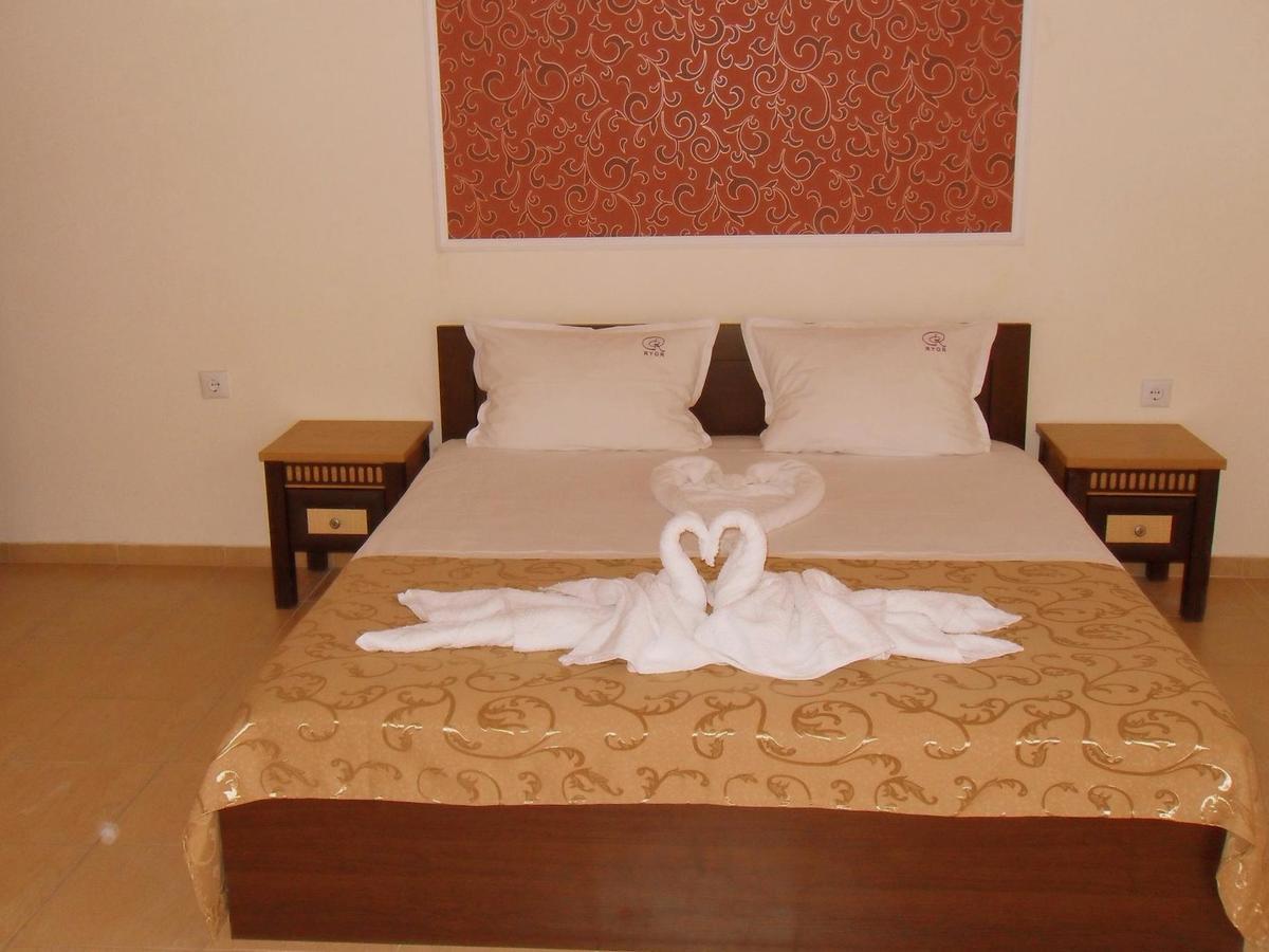 Ryor Hotel Солнечный берег Экстерьер фото
